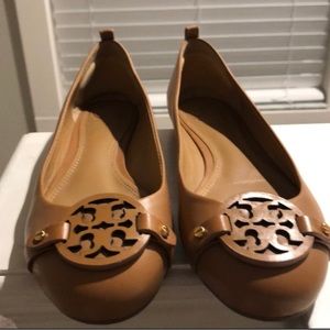 Beautiful, Tory Burch Tan Flats
